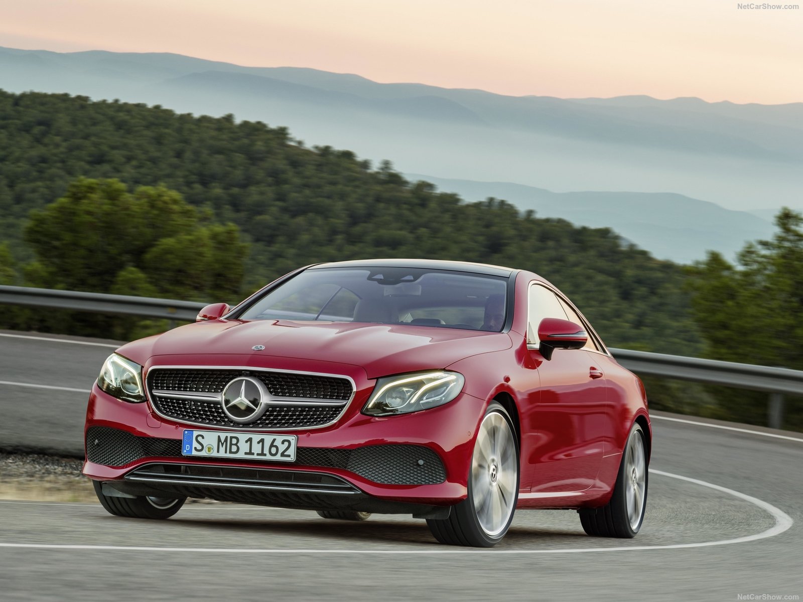 Mercedes-Benz-E-Class_Coupe-2017-1600-0b.jpg