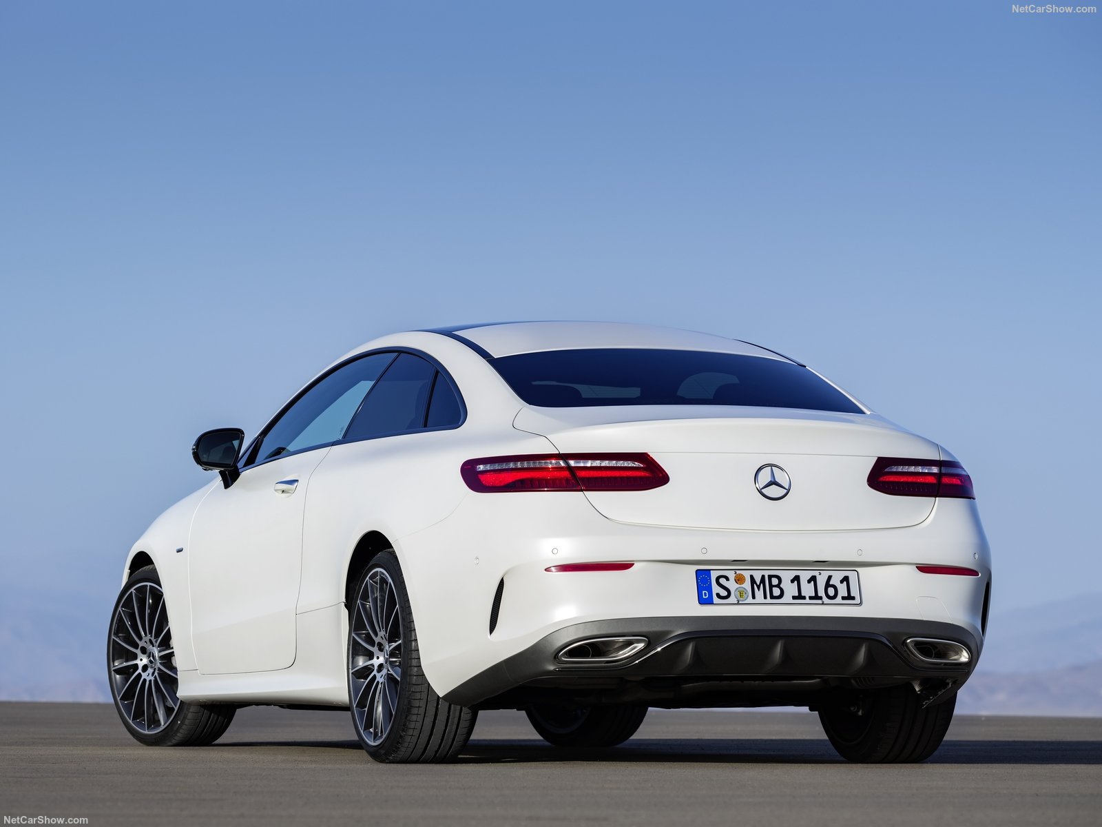 Mercedes-Benz-E-Class_Coupe-2017-1600-1e.jpg