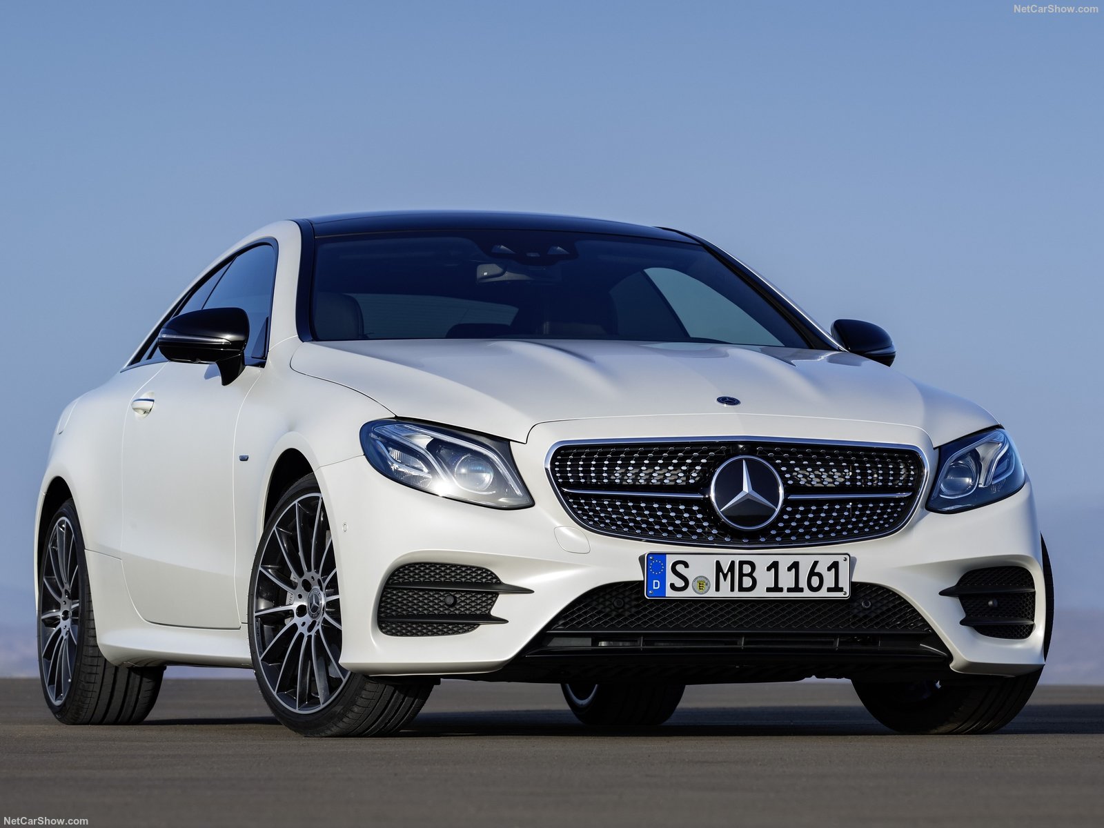 Mercedes-Benz-E-Class_Coupe-2017-1600-02.jpg