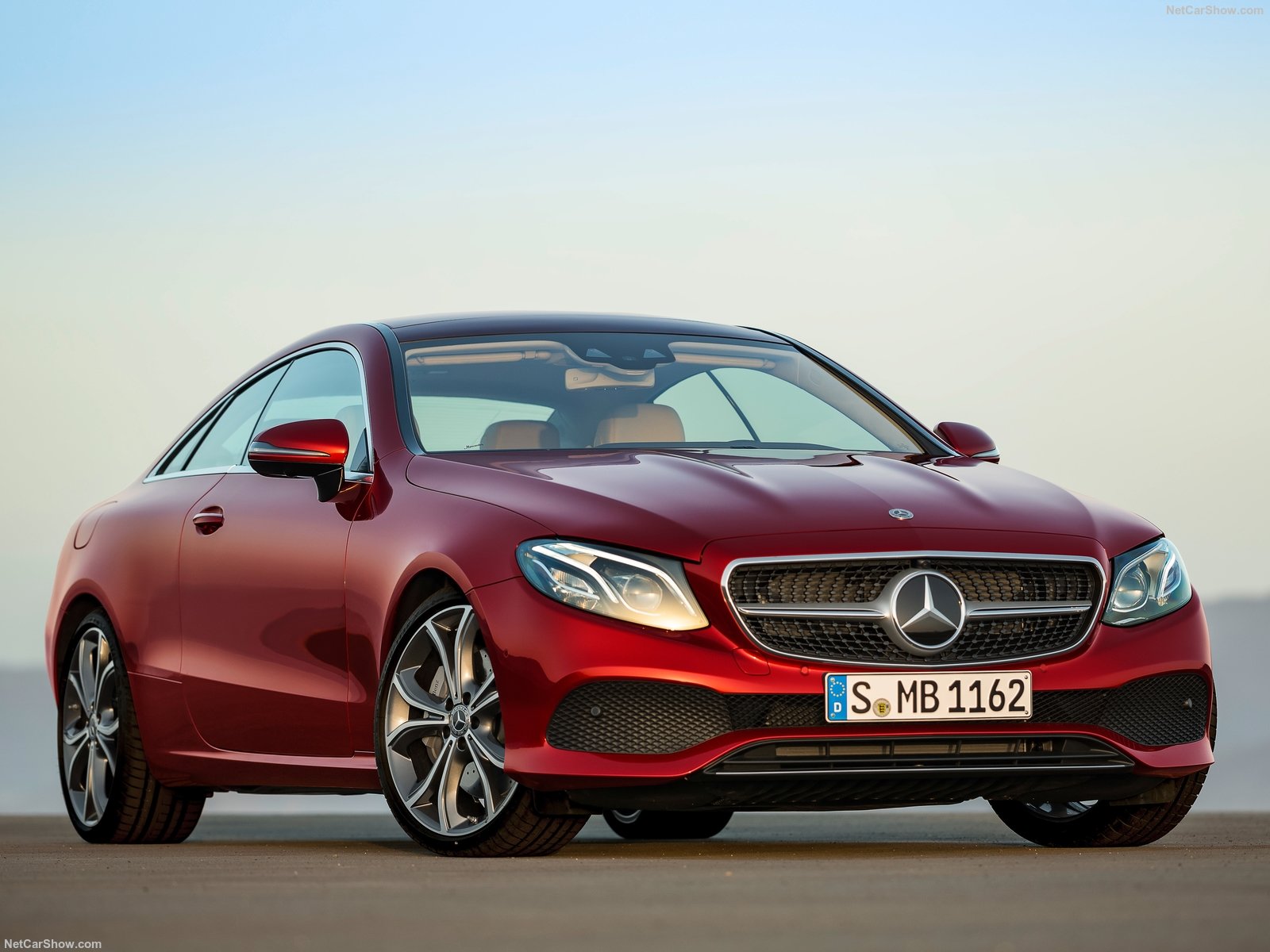 Mercedes-Benz-E-Class_Coupe-2017-1600-03.jpg