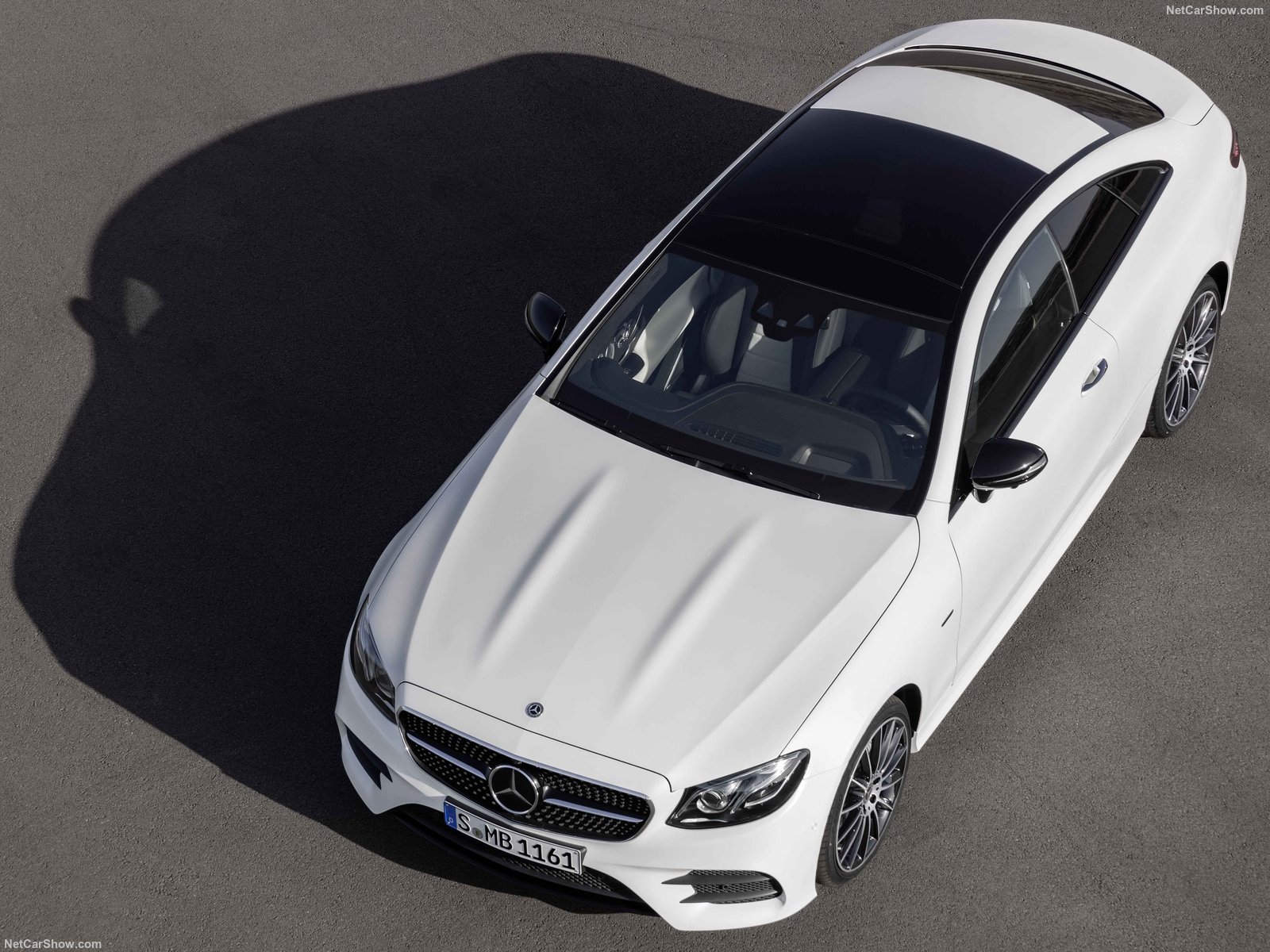 Mercedes-Benz-E-Class_Coupe-2017-1600-05.jpg