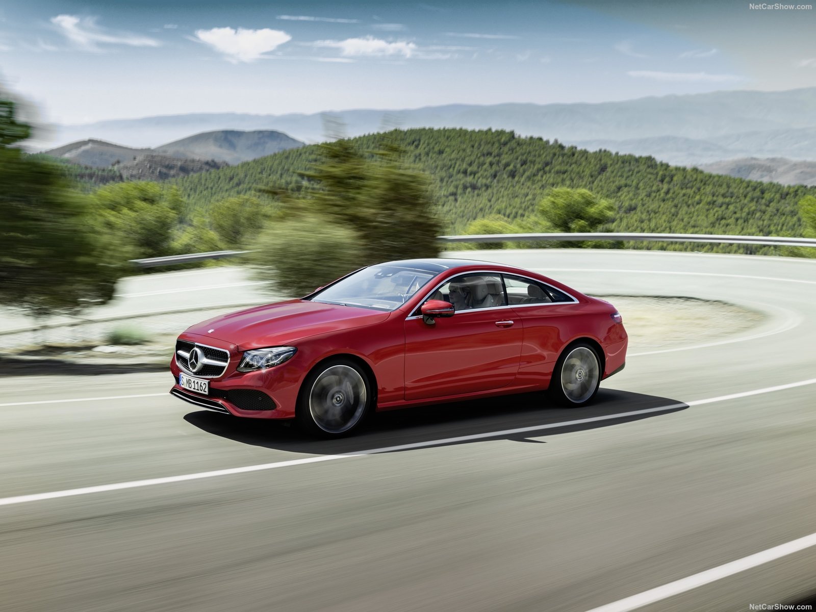 Mercedes-Benz-E-Class_Coupe-2017-1600-13.jpg