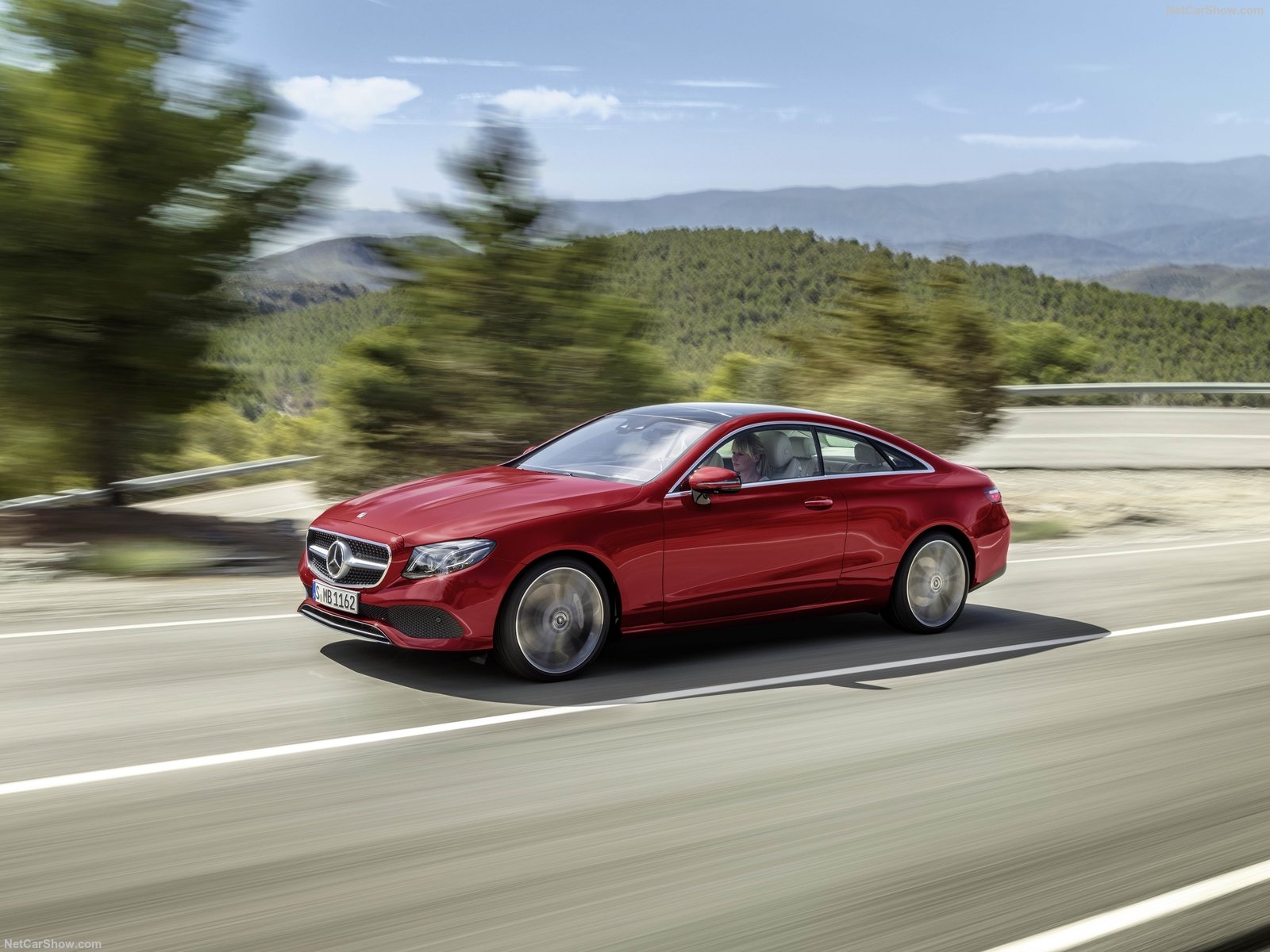 Mercedes-Benz-E-Class_Coupe-2017-1600-14.jpg