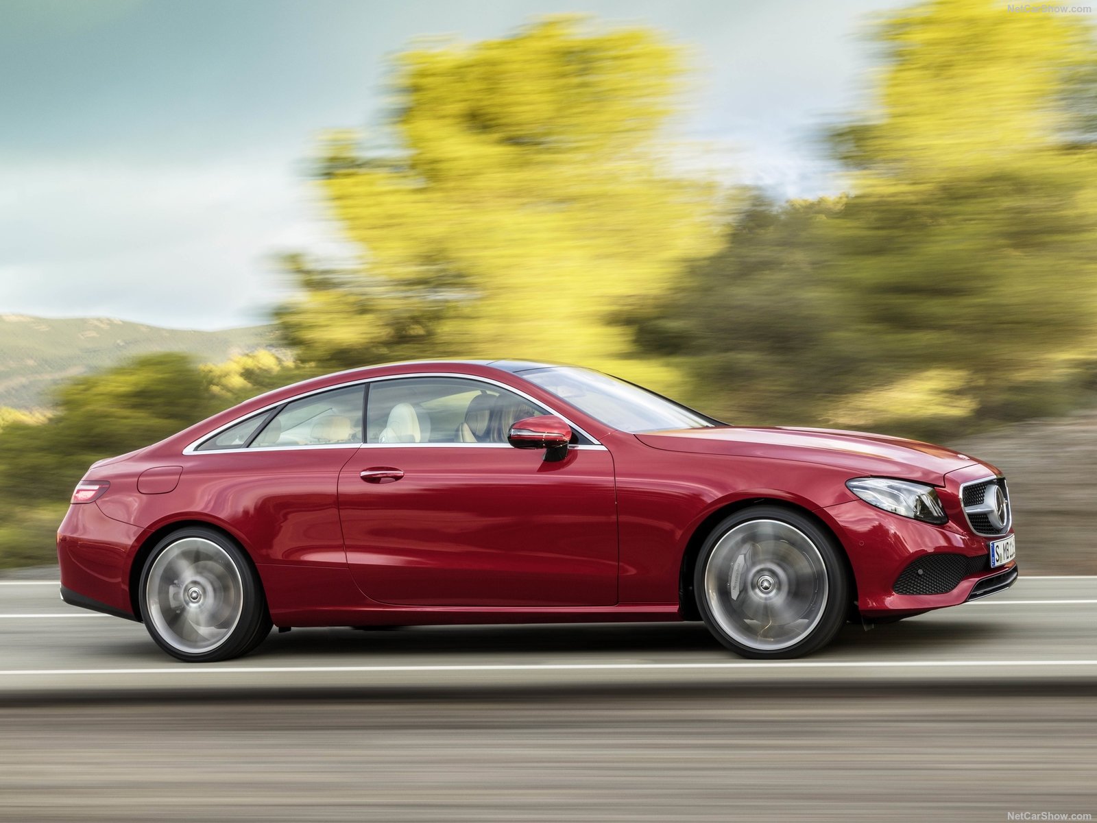 Mercedes-Benz-E-Class_Coupe-2017-1600-17.jpg