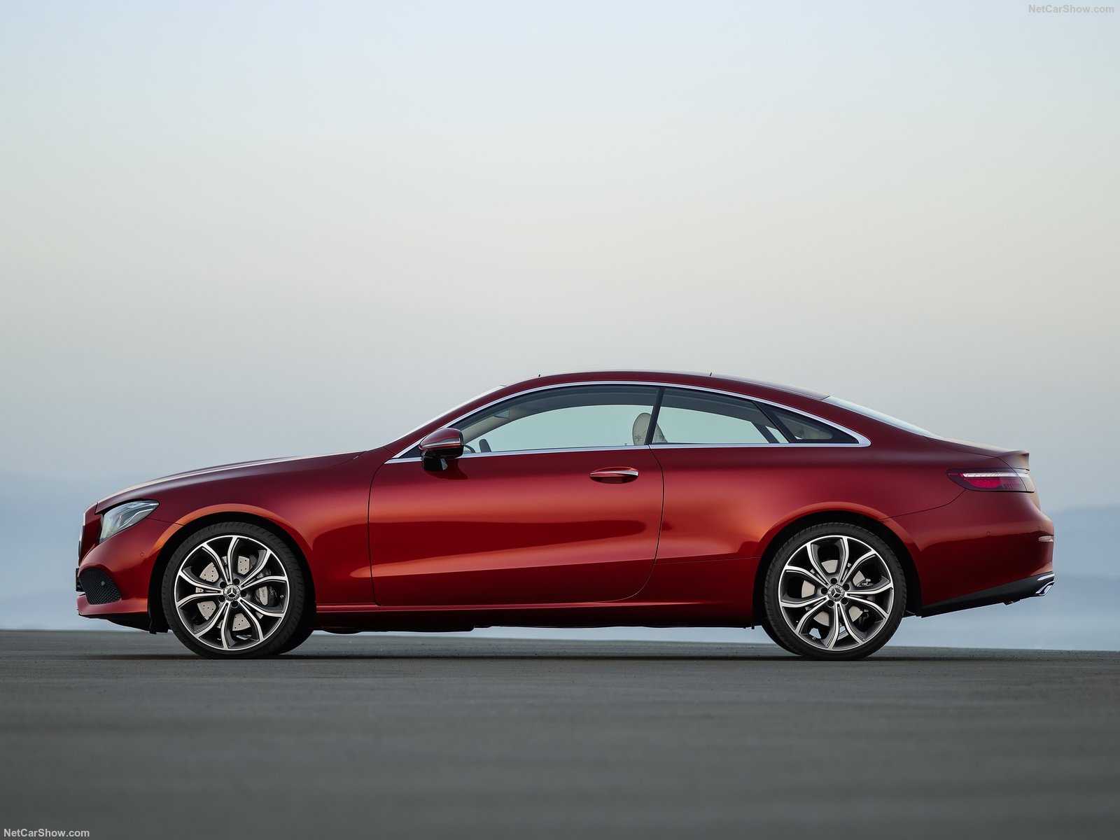 Mercedes-Benz-E-Class_Coupe-2017-1600-18.jpg