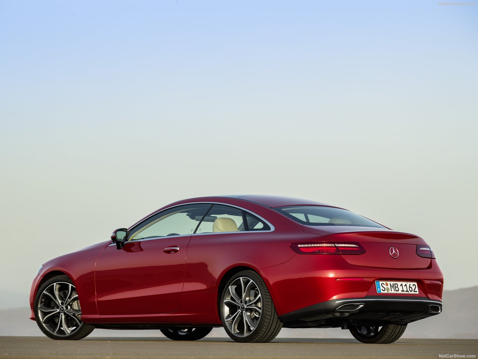 Mercedes-Benz-E-Class_Coupe-2017-1600-20.jpg