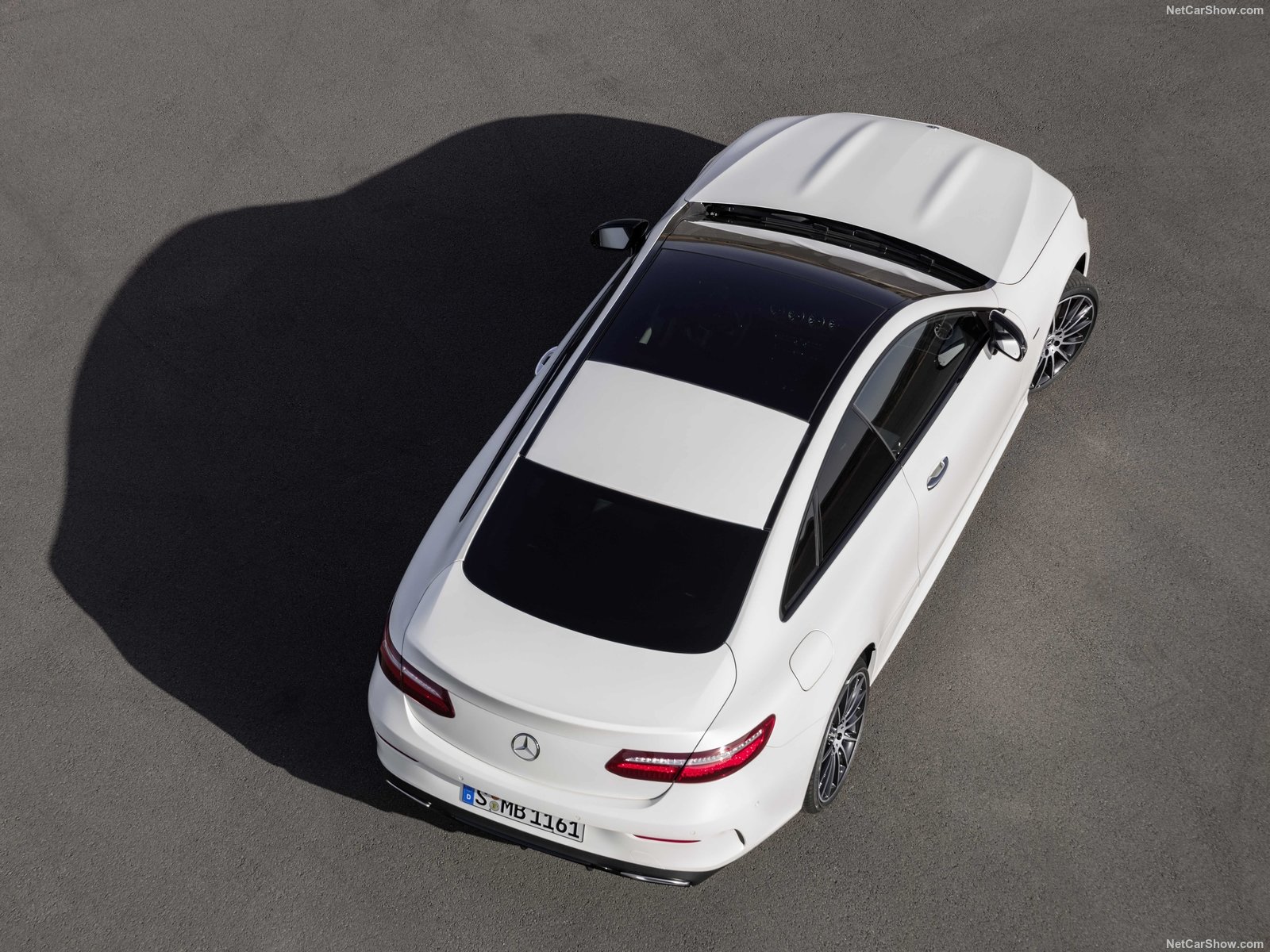 Mercedes-Benz-E-Class_Coupe-2017-1600-22.jpg