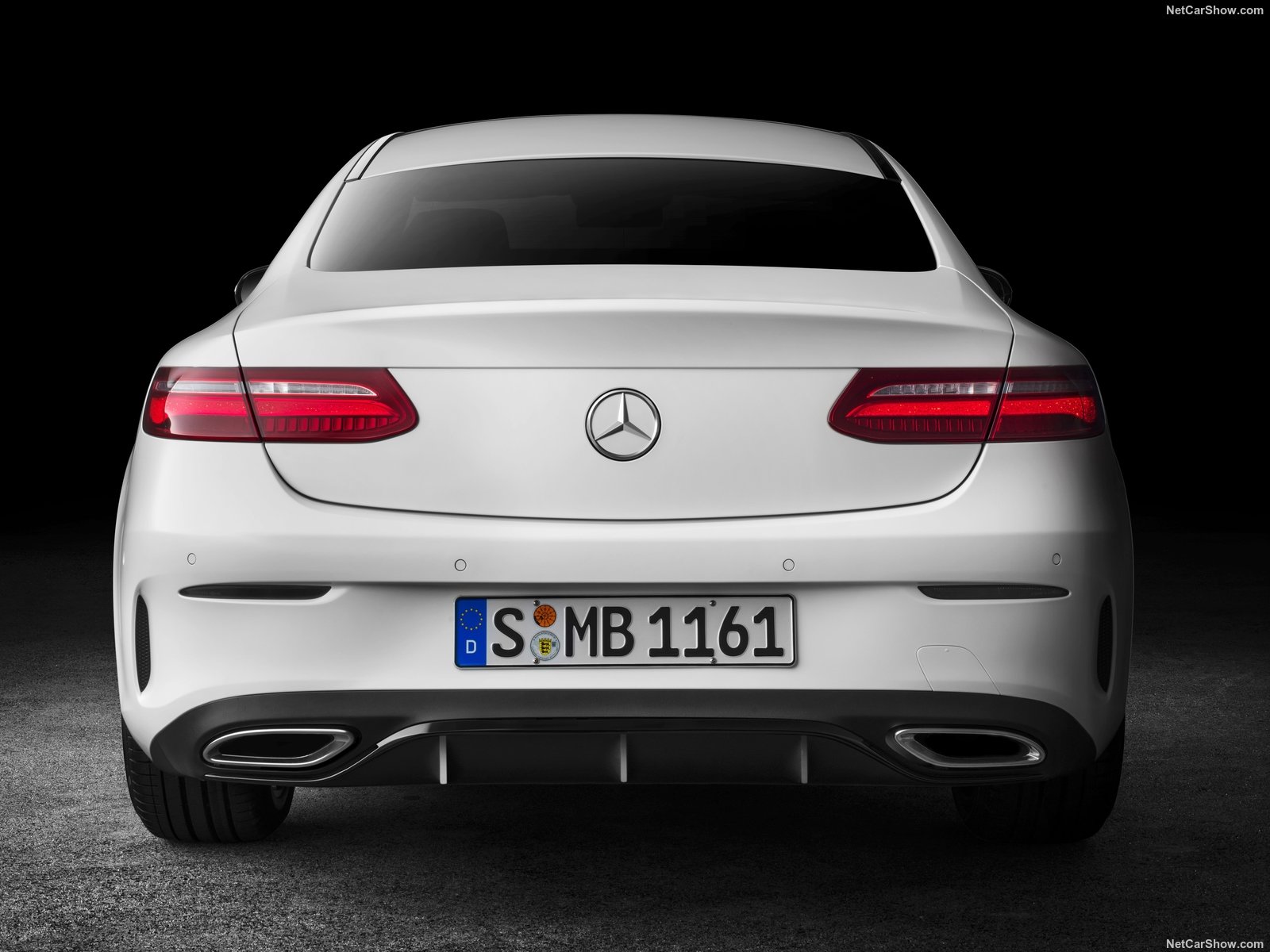 Mercedes-Benz-E-Class_Coupe-2017-1600-33.jpg