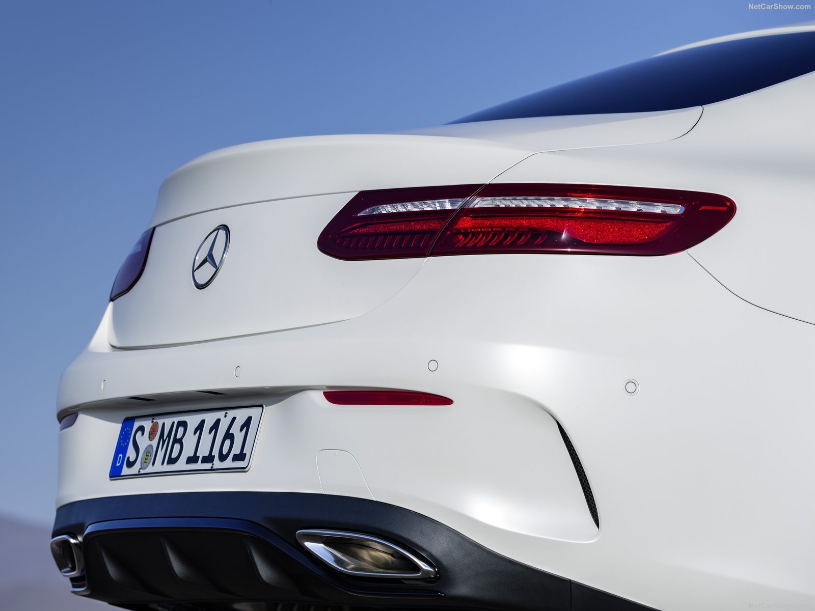Mercedes-Benz-E-Class_Coupe-2017-1600-44.jpg