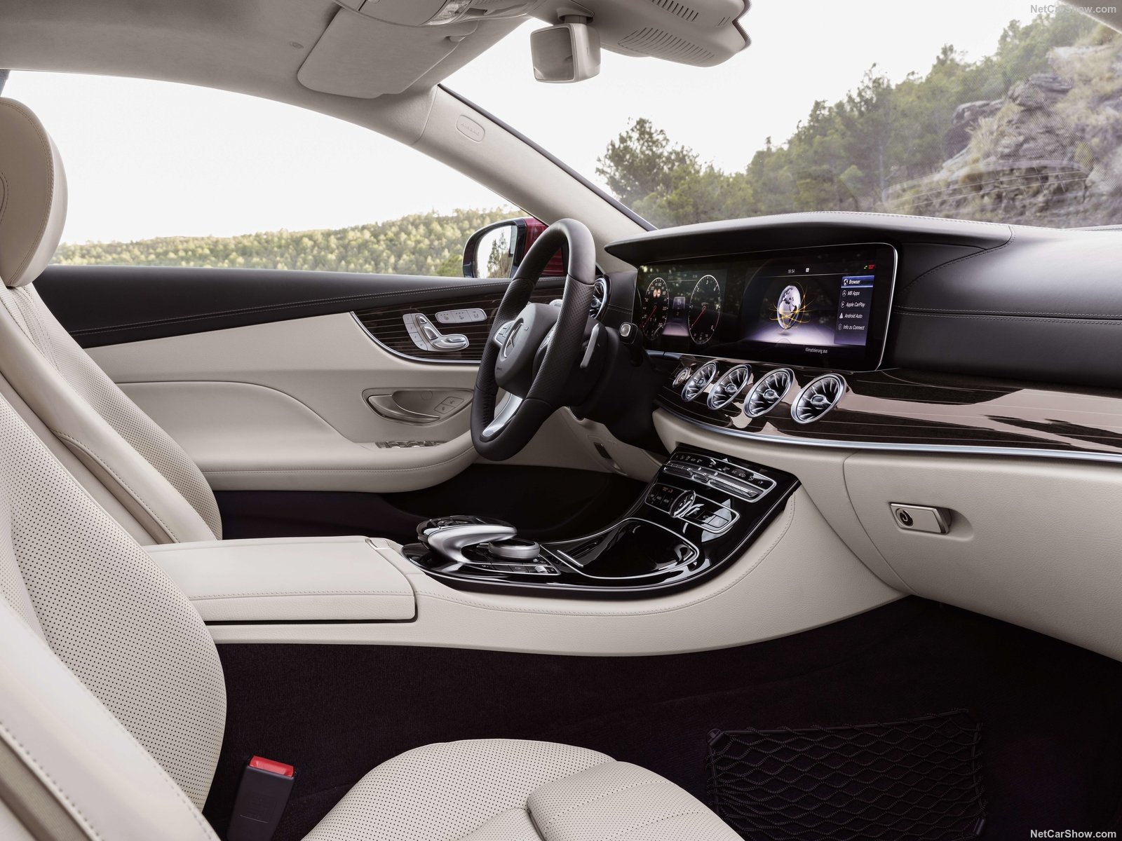 Mercedes-Benz-E-Class_Coupe-2017-1600-3d.jpg