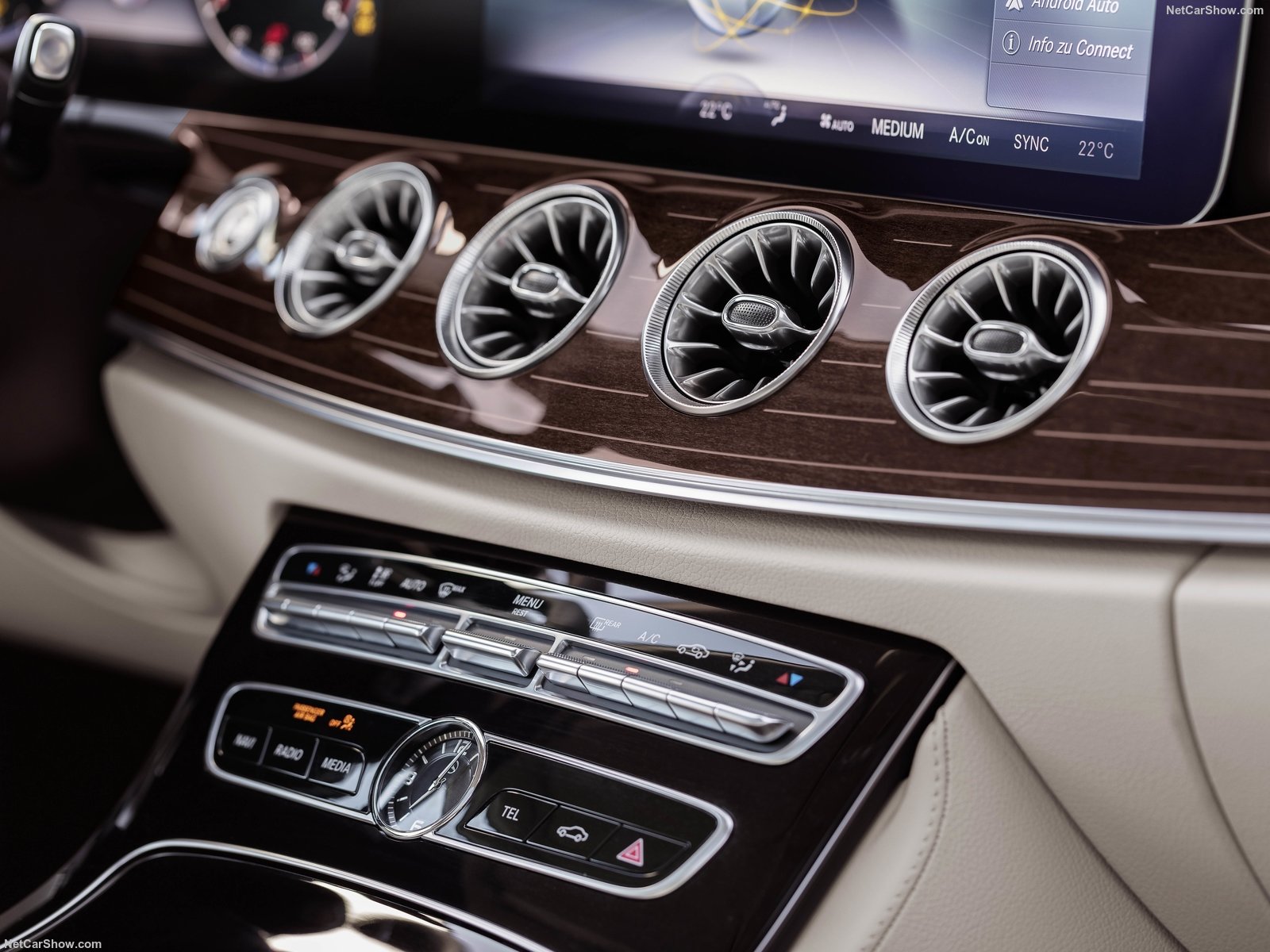 Mercedes-Benz-E-Class_Coupe-2017-1600-42.jpg