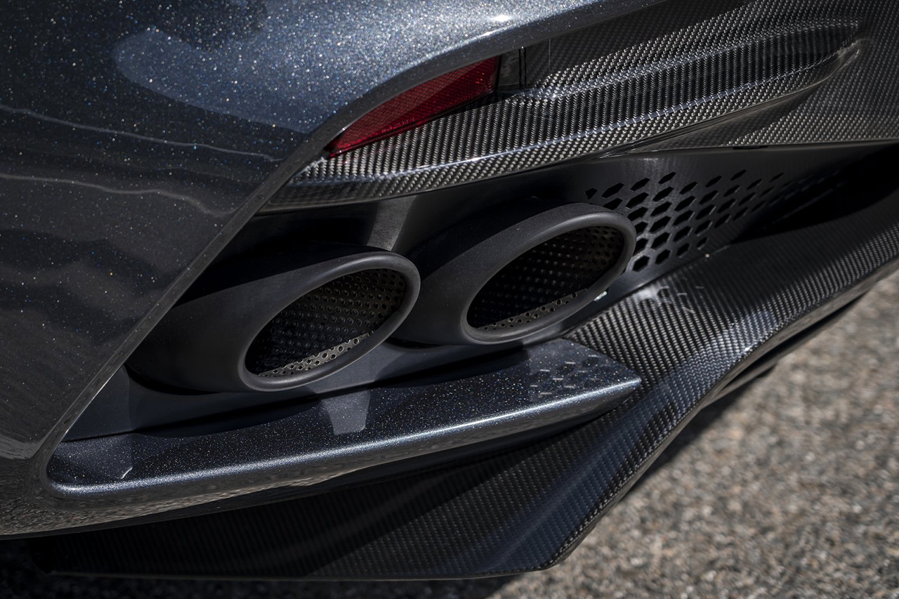 Aston_Martin-DBS_Superleggera_Volante-2020-1600-d3.jpg