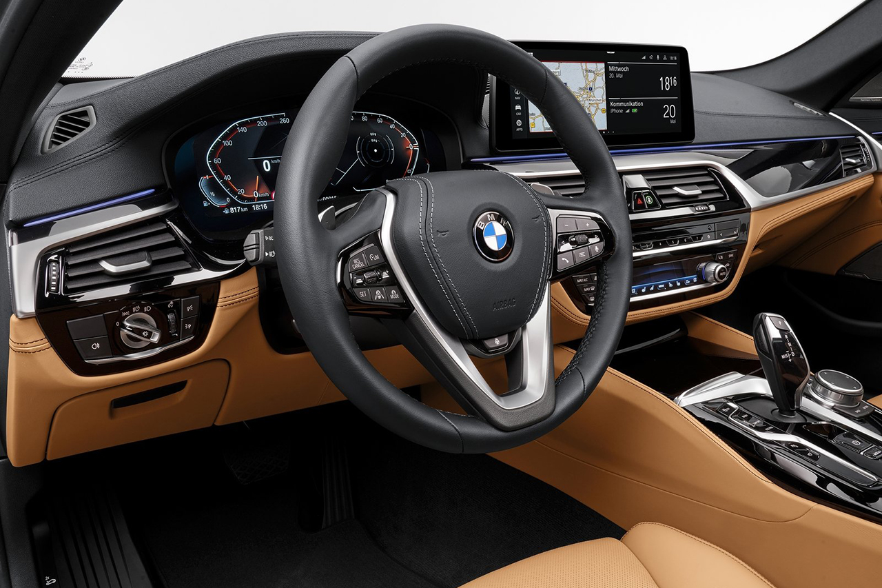 BMW-5-Series-2021-1600-2f.jpg