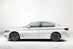 BMW-5-Series-2021-1600-22.jpg