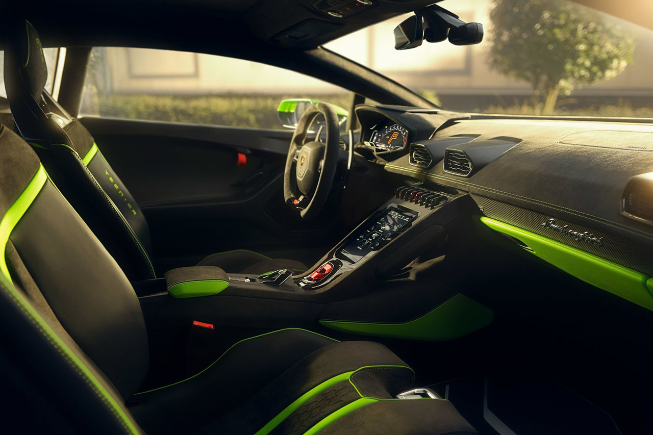 Lamborghini-Huracan_Tecnica-2023-1600-42.jpg