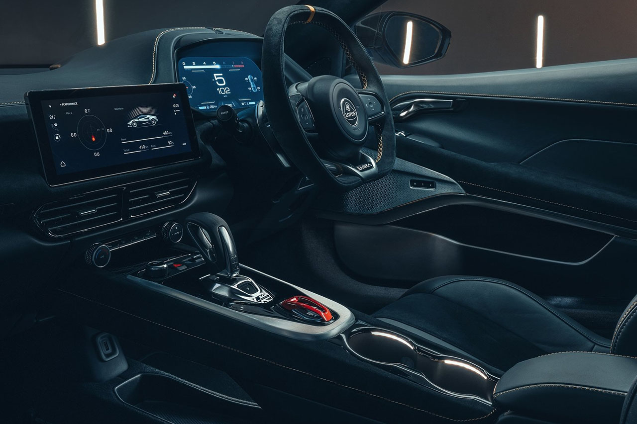 Lotus-Emira-2023-1600-0b.jpg