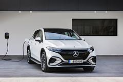 Mercedes-Benz-EQS_SUV-2023-1600-12.jpg