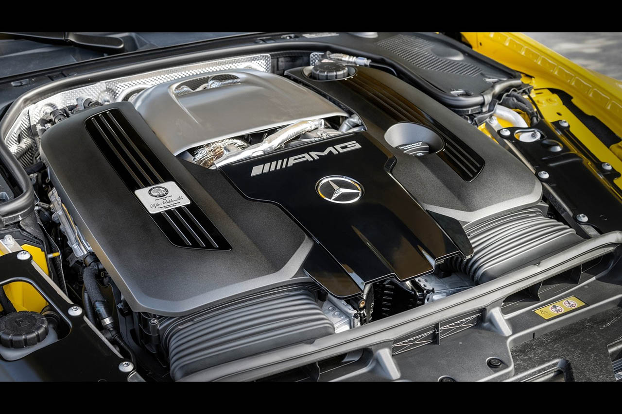 Mercedes-Benz-SL_63_AMG-2022-1600-6b.jpg