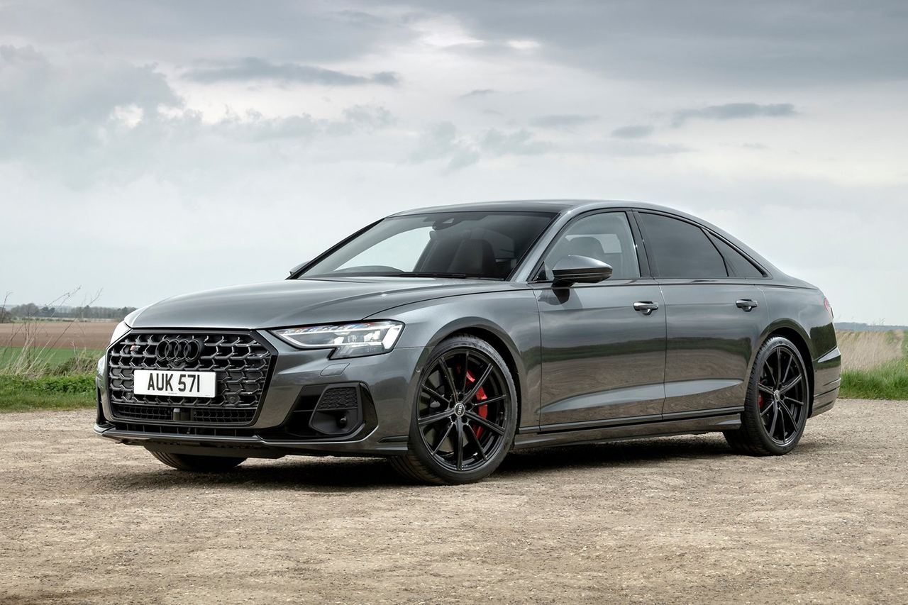 Audi-S8_UK-Version-2022-1600-01.jpg