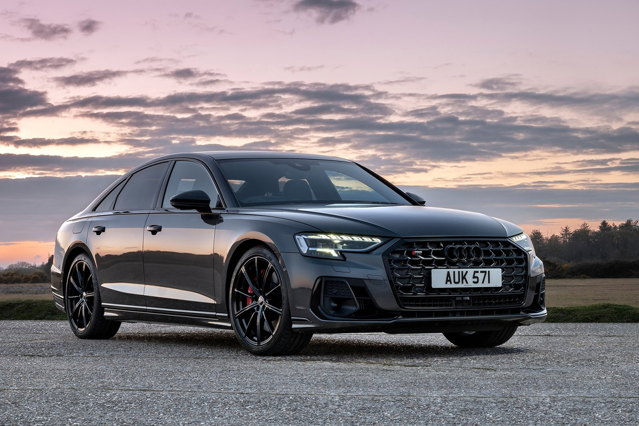 Audi-S8_UK-Version-2022-1600-02.jpg