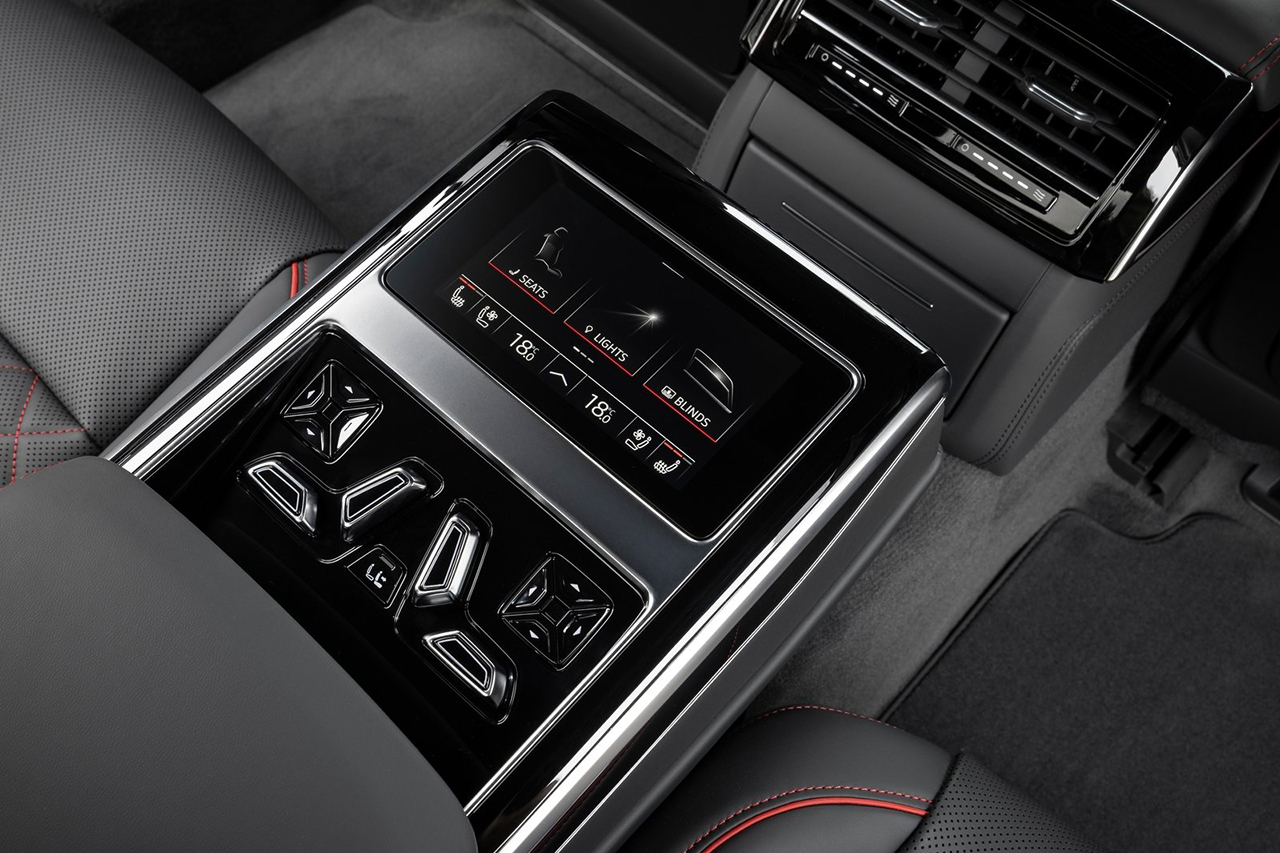 Audi-S8_UK-Version-2022-1600-21.jpg