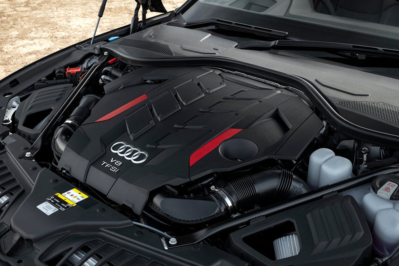 Audi-S8_UK-Version-2022-1600-3b.jpg