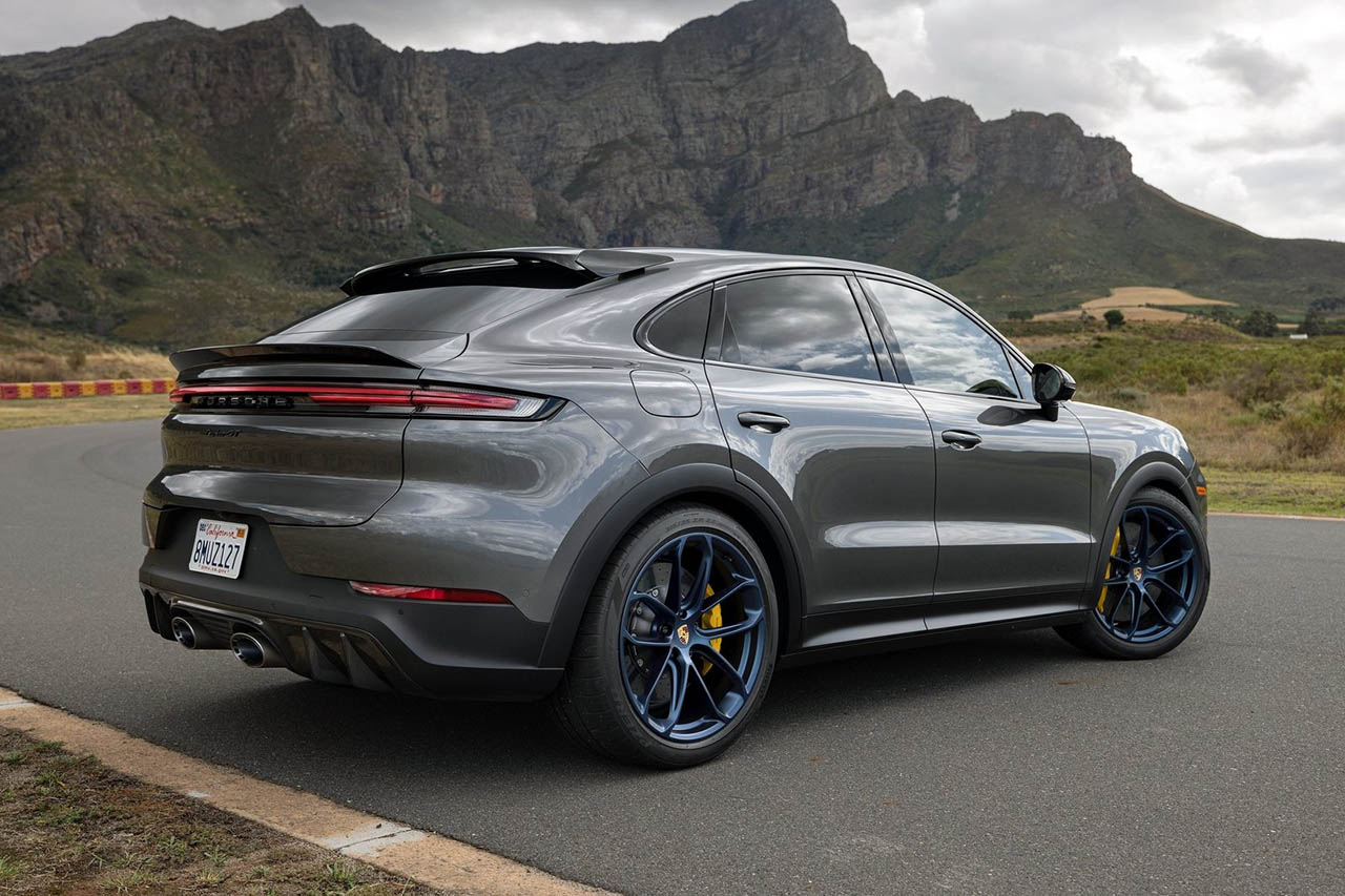 Porsche-Cayenne_Turbo_GT-2024-1600-04.jpg
