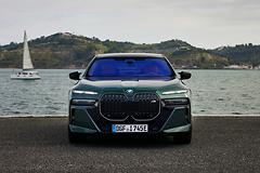BMW-i7_M70_xDrive-2024-1600-9d.jpg