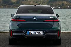 BMW-i7_M70_xDrive-2024-1600-ae.jpg