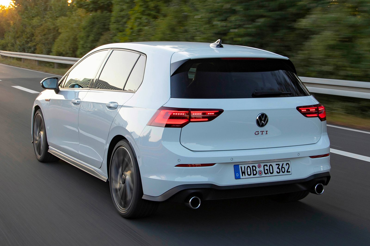 Volkswagen-Golf_GTI-2021-1600-3f.jpg