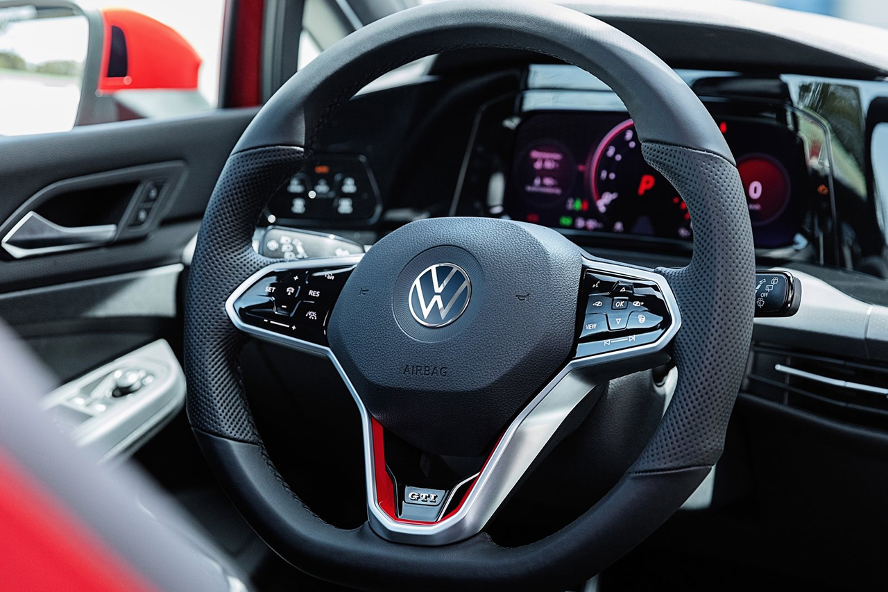 Volkswagen-Golf_GTI-2021-1600-57.jpg