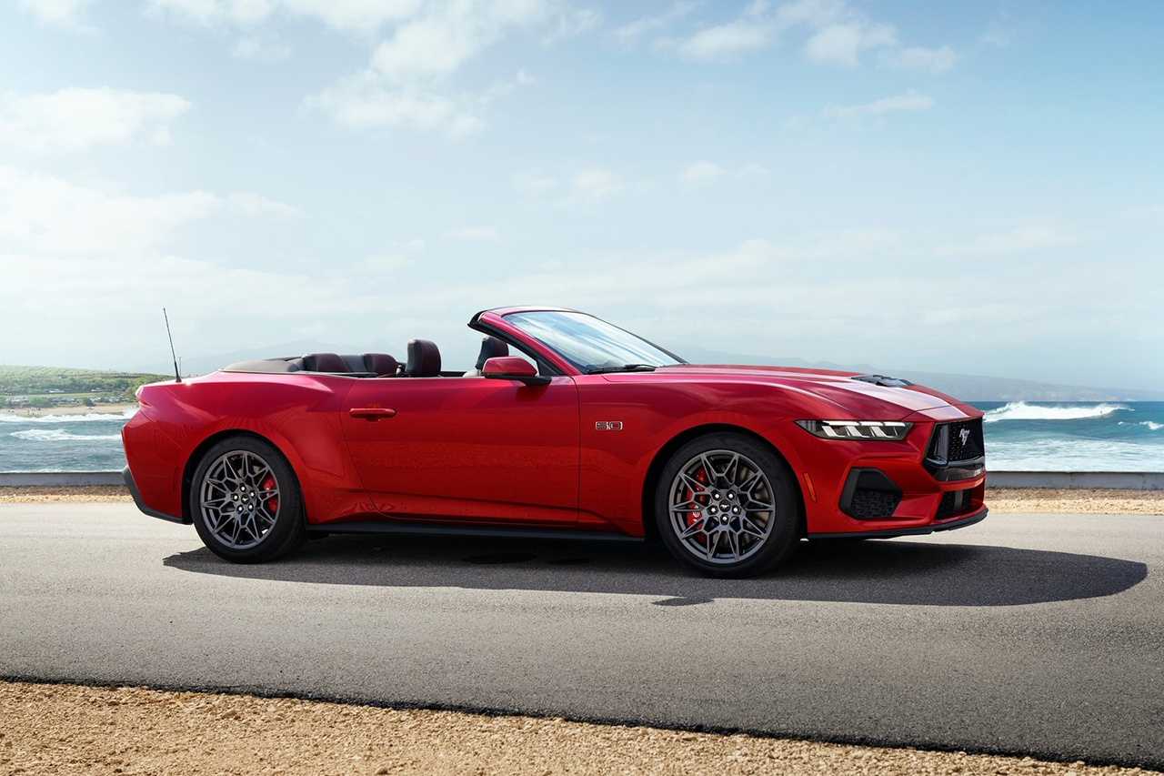 Ford-Mustang_GT_Convertible-2024-1600-02.jpg