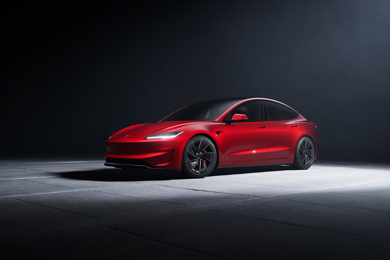 Tesla-Model_3_Performance-2025-1600-01.jpg