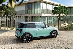 Mini-Cooper_S-2024-1600-0f.jpg