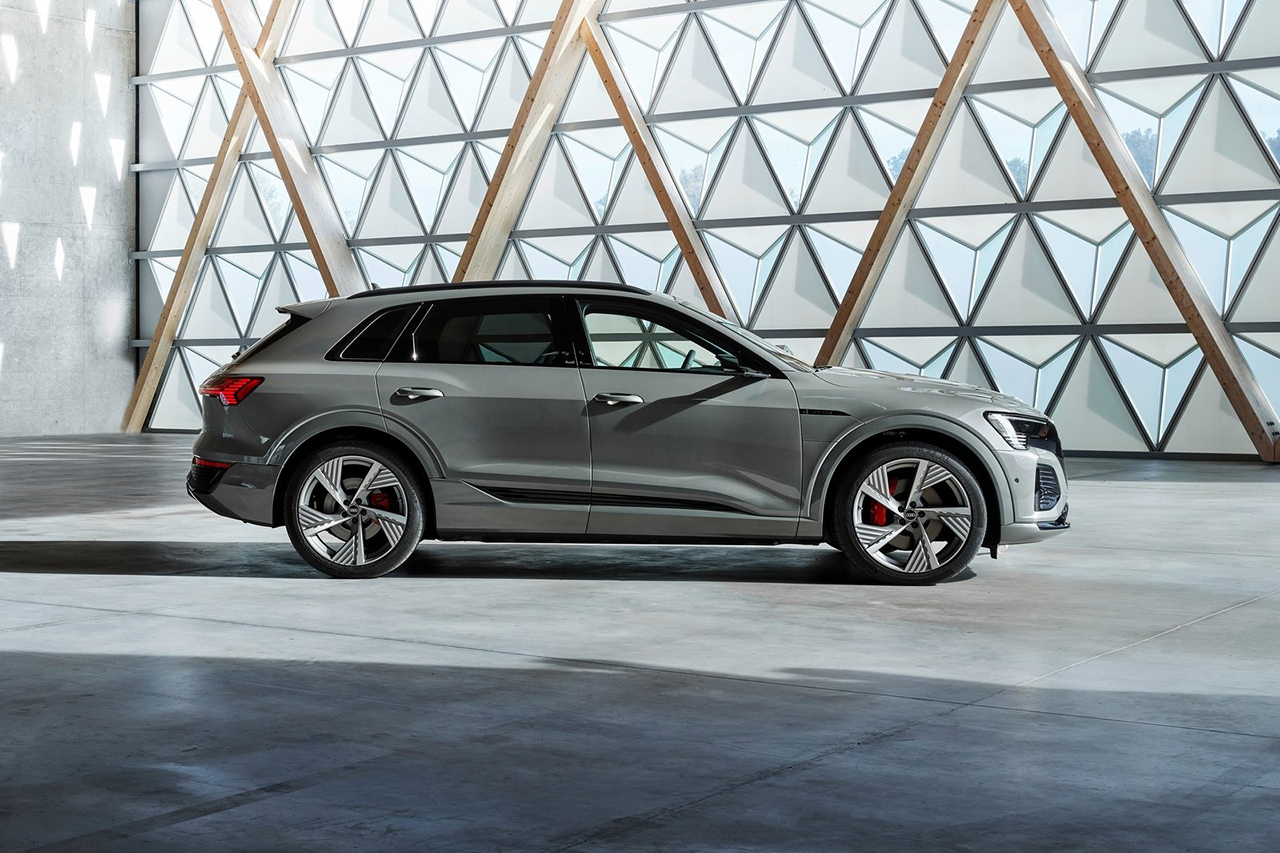 Audi-Q8_e-tron_quattro-2024-1600-11.jpg