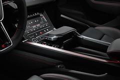 Audi-Q8_e-tron_quattro-2024-1600-2a.jpg