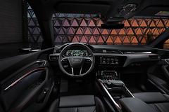 Audi-Q8_e-tron_quattro-2024-1600-25.jpg