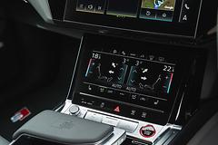 Audi-SQ8_Sportback_e-tron_Black_Edition_UK-Version-2024-1600-2b.jpg