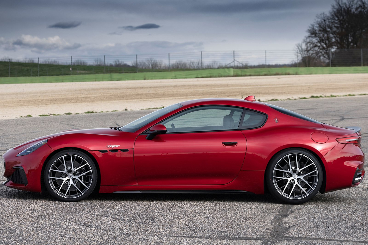 Maserati-GranTurismo-2023-1600-44.jpg