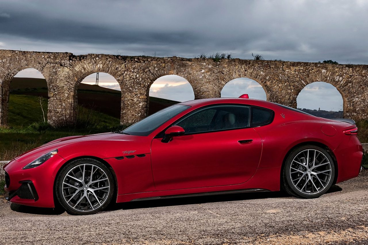 Maserati-GranTurismo-2023-1600-45.jpg