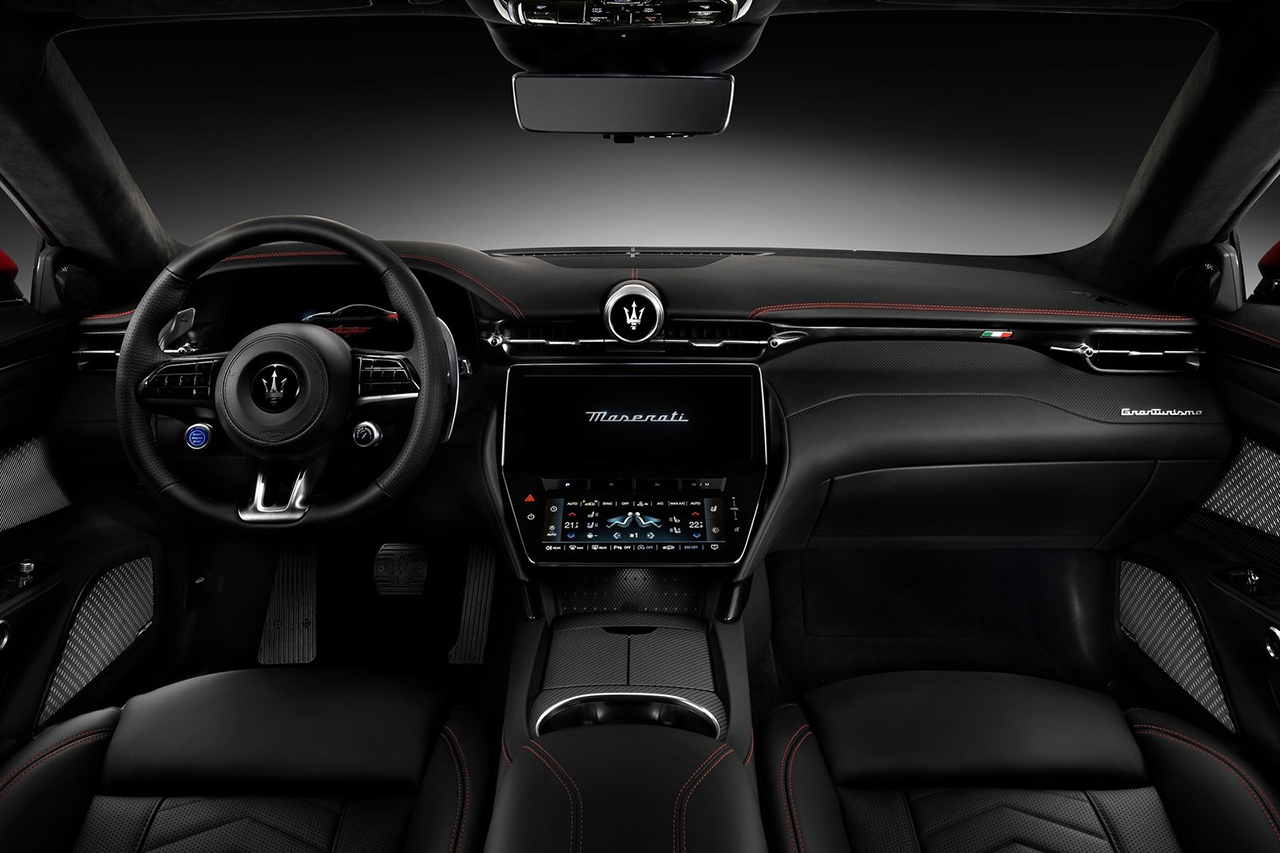 Maserati-GranTurismo-2023-1600-7d.jpg