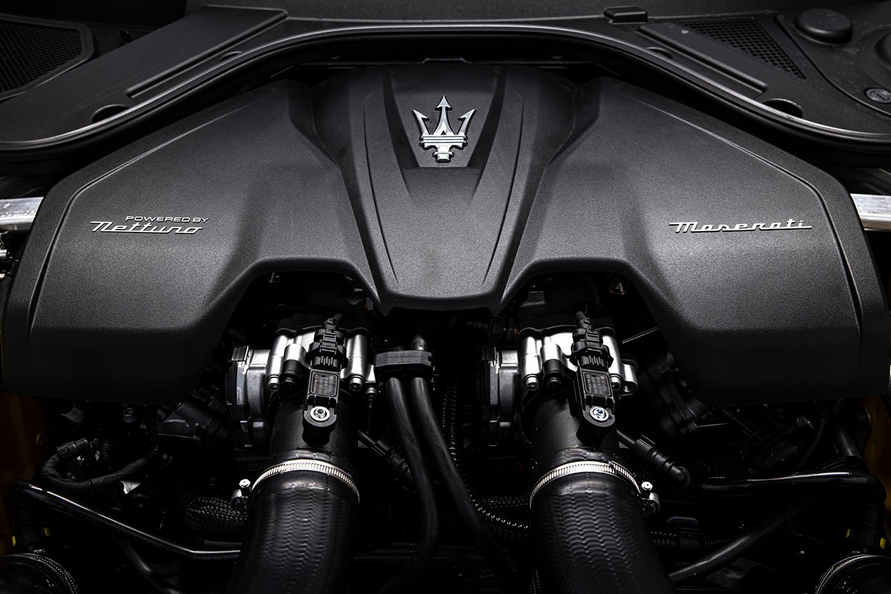 Maserati-GranTurismo-2023-1600-da.jpg