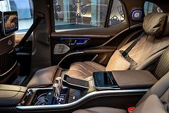 Mercedes-Benz-EQS_SUV_Maybach-2024-1600-5a.jpg