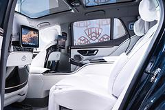 Mercedes-Benz-EQS_SUV_Maybach-2024-1600-5b.jpg