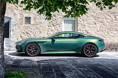 Aston_Martin-DB12-2024-HD-5c66be0e1b7c2255384145b554f1e32b250367464.jpg