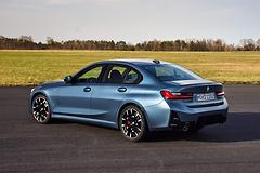 BMW-3-Series_Sedan-2025-Rear_Three-Quarter.b4a8dfb8.jpg