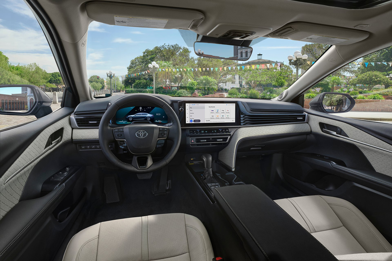Toyota-Camry_Hybrid-2025-HD-b755c5f11b84bab4e45c5195a0488ad00f09c6a50.jpg