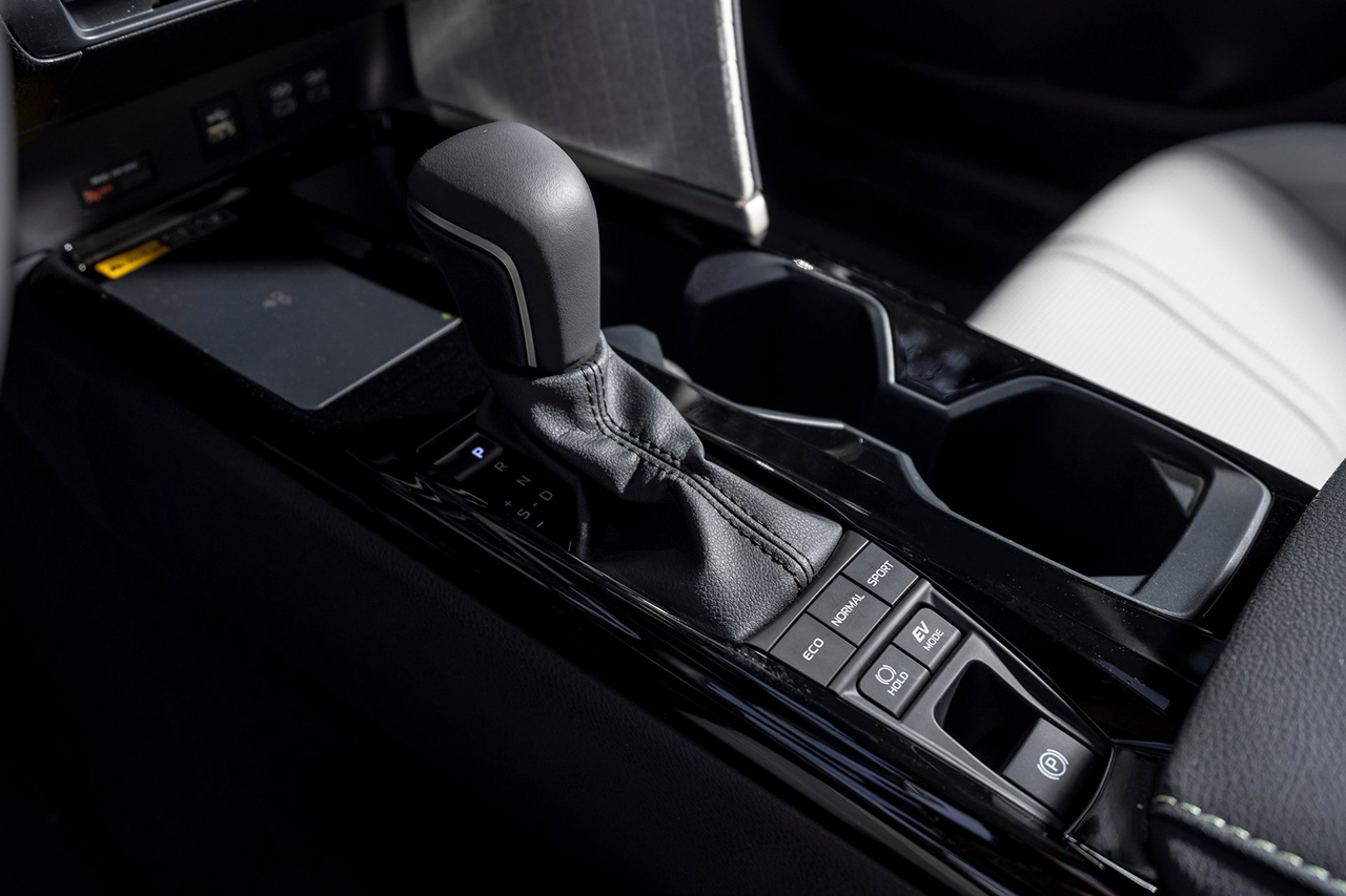Toyota-Camry_Hybrid-2025-HD-d1dee48d1b84b78834c5b307dbaaec7a1def35a50.jpg