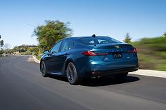 Toyota-Camry_Hybrid-2025-HD-1fe3d6791b84ca70719e827aaec2c770f981d1a4f.jpg