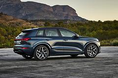 Audi-Q6_e-tron_quattro-2025-HD-5aea982d1b855802d2fab4ae25afa4ca27fb30bc0.jpg